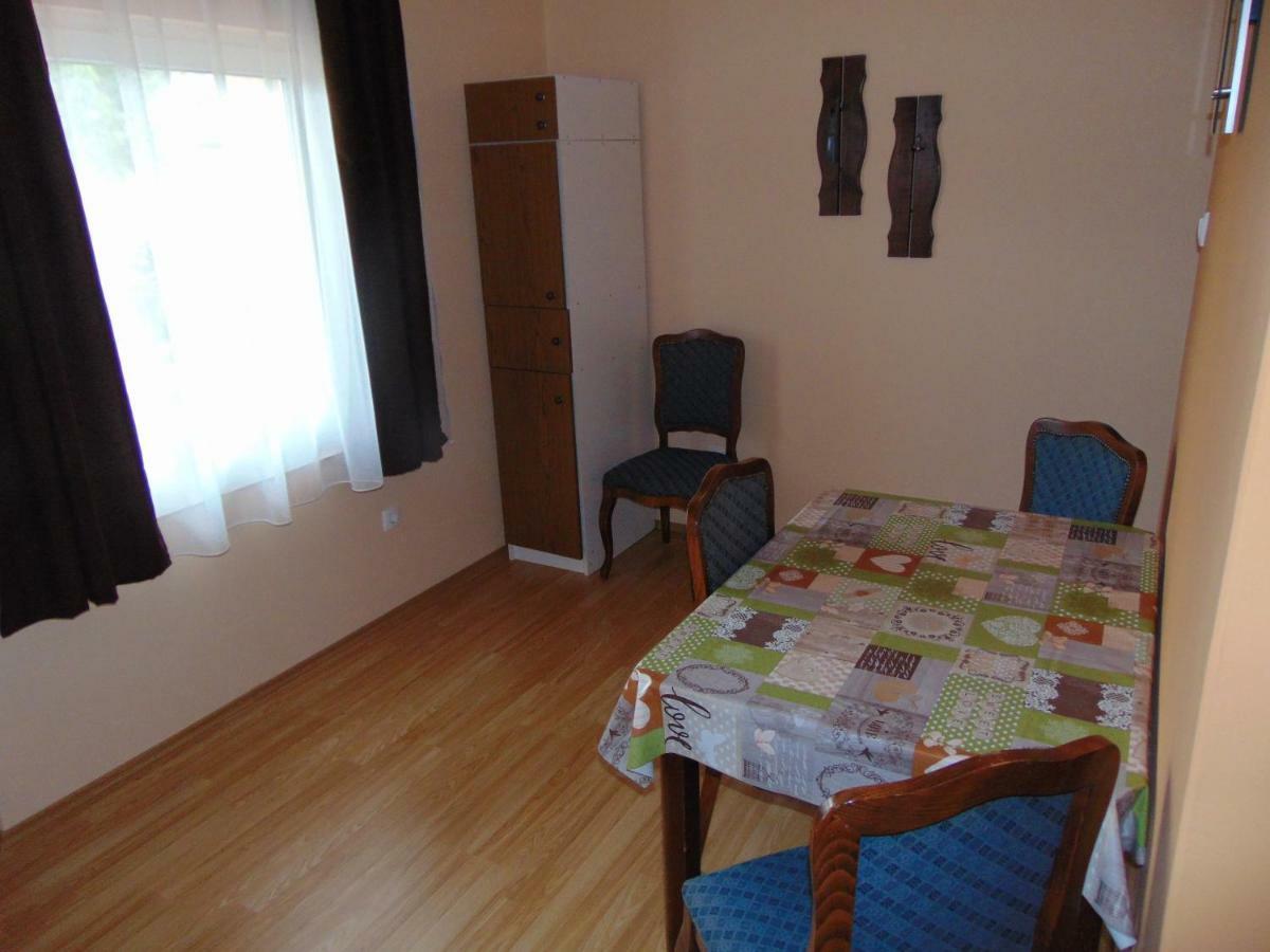 شقة Apartman Fiva Pacir المظهر الخارجي الصورة